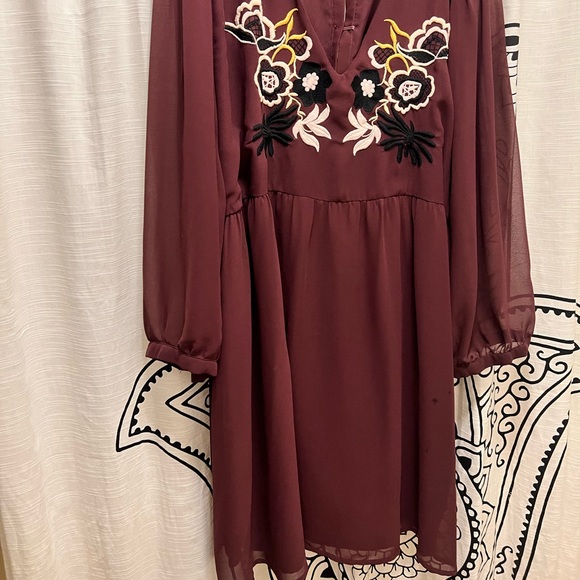 Burgundy dress perfect for wedding fall season! - Picture 2 of 6